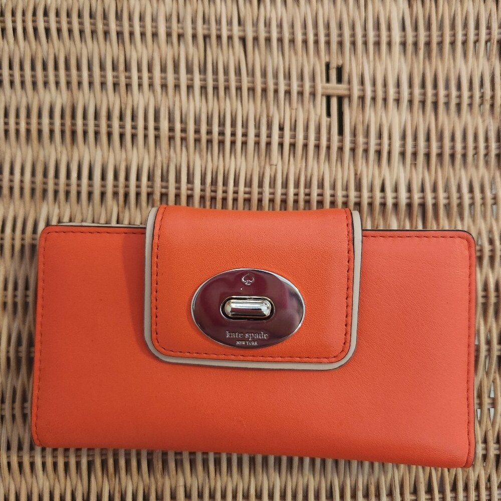 Kate Spade Turnlock Stacy Wallet Flame